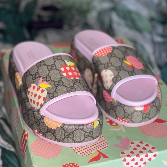 Gucci Platform slides - Picture 1 of 1